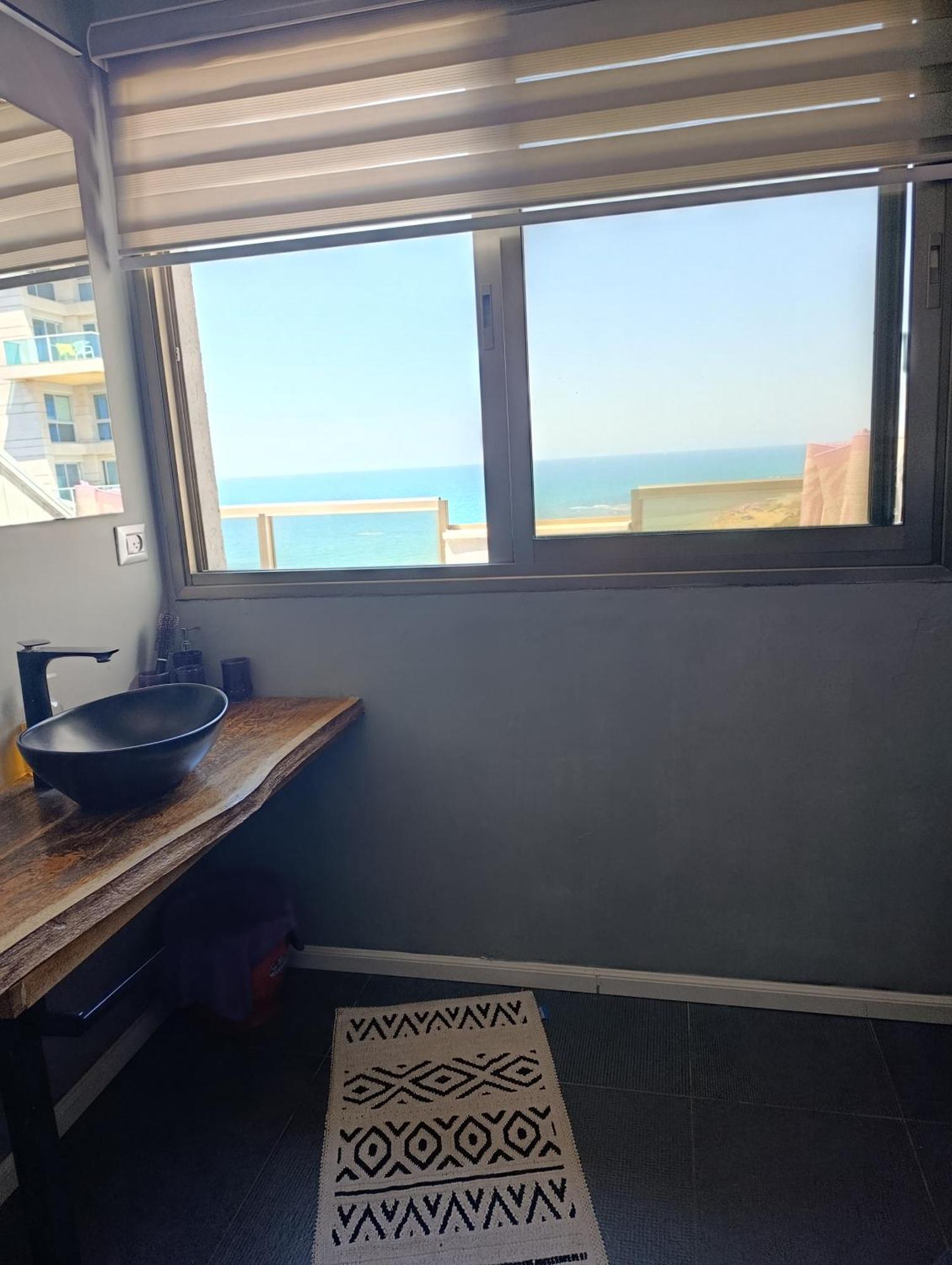 Penthouse Apartment On The Beach Bat Yam Bilik gambar