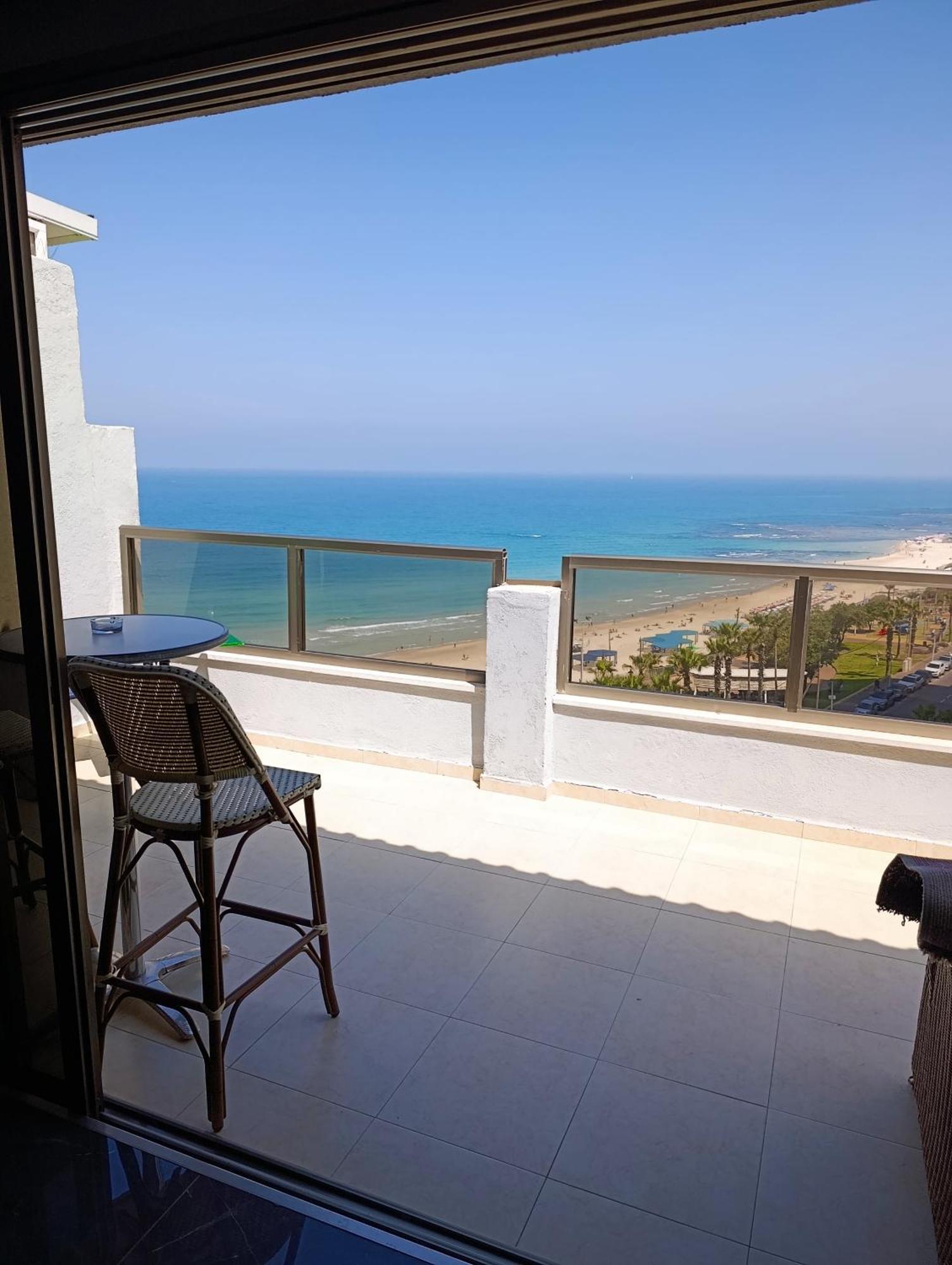 Penthouse Apartment On The Beach Bat Yam Bilik gambar